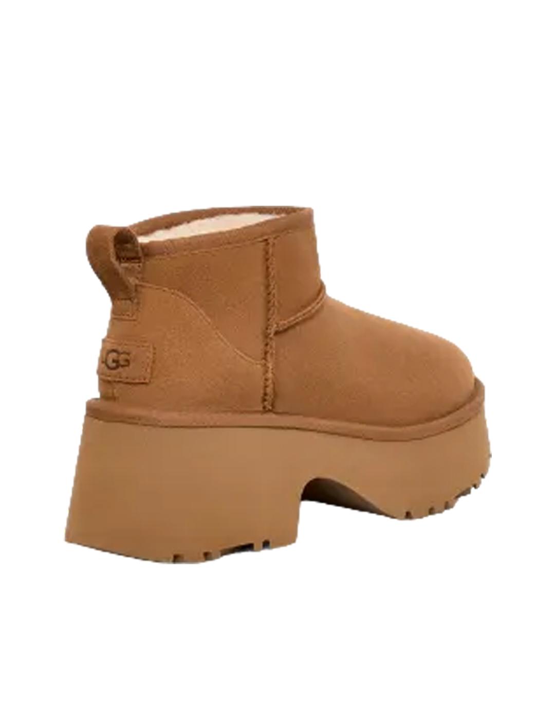 Bota UGG W Classic Ultra Mini New Heights Camel