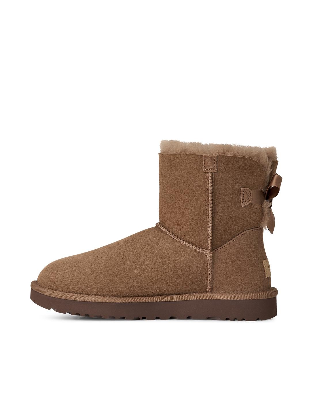 Bota UGG W Mini Bailey Bow II  ROCKY OAK Mujer